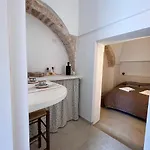 Trullo In Light * Альберобелло
